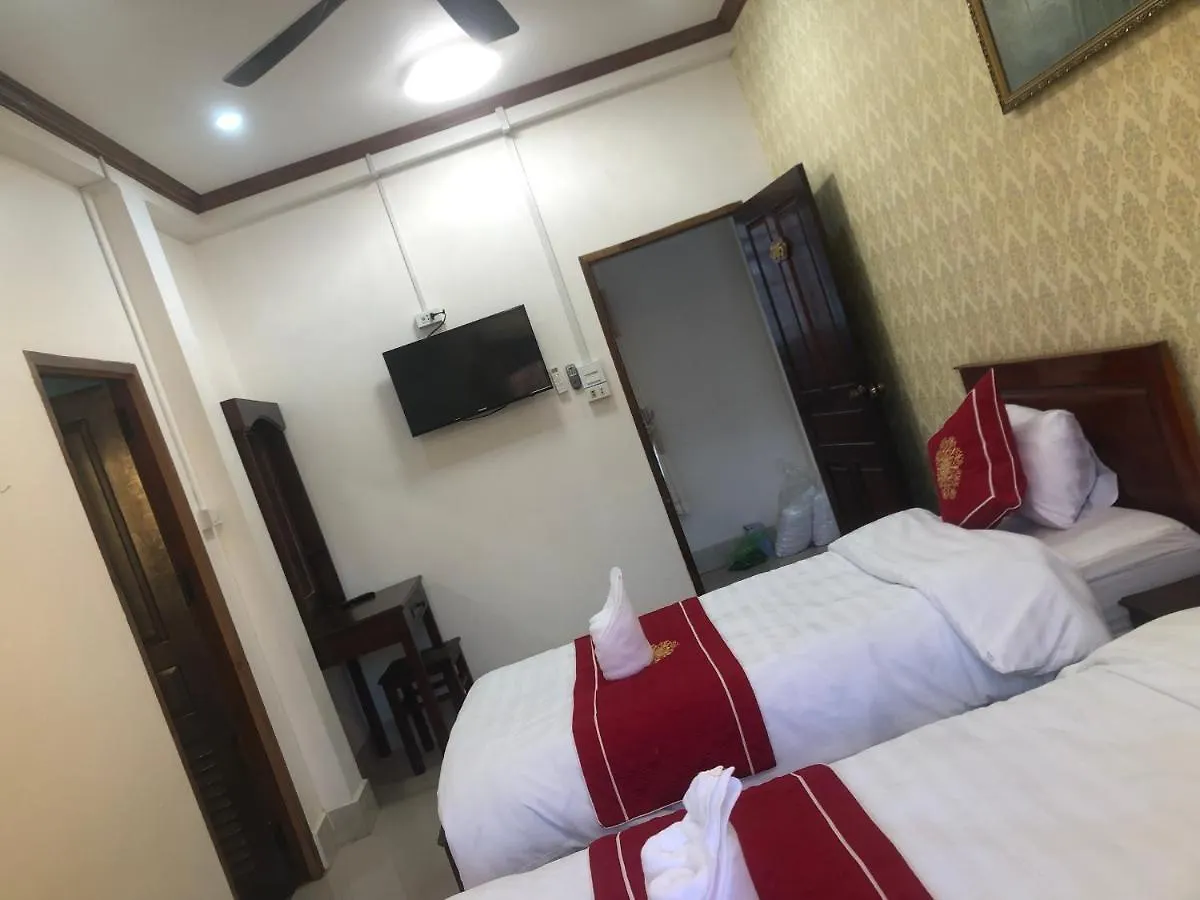 ** מלון לואנג פרבאנג Suan Keo Place House לאוס