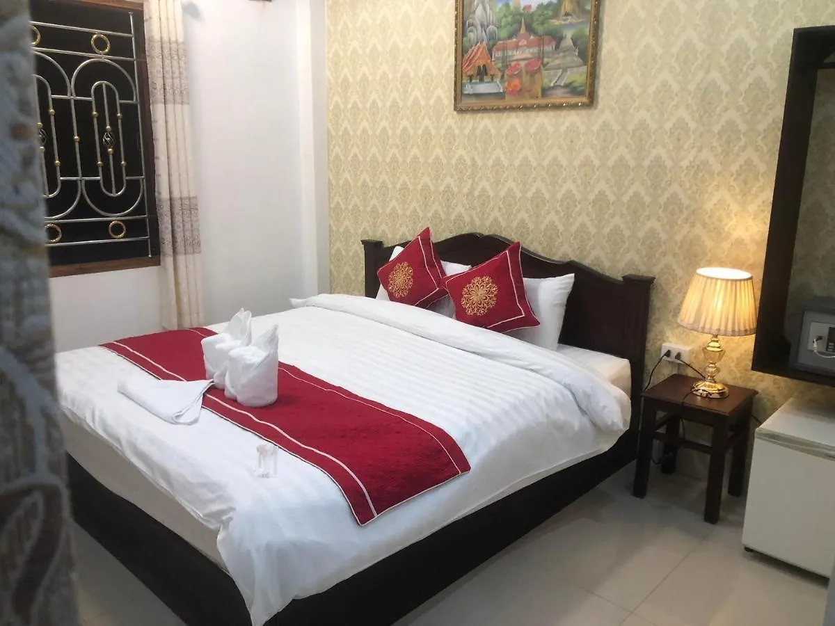 לואנג פרבאנג Suan Keo Place House מלון לואנג פרבאנג